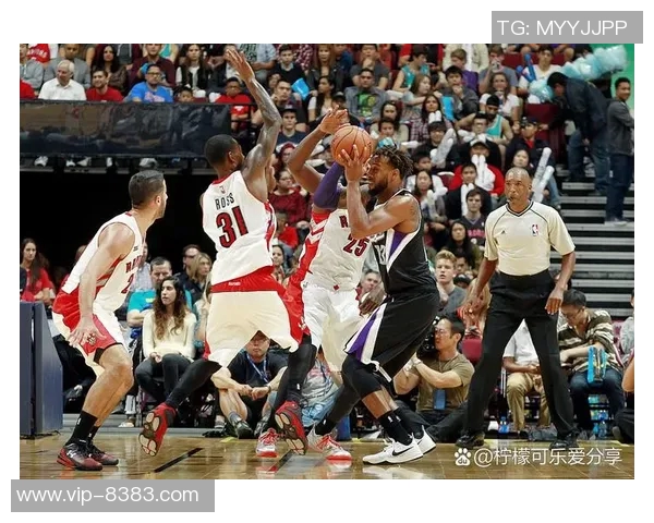 格莱姆斯全场表现惊艳13投7中砍下22分7篮板13助攻创助攻生涯新高